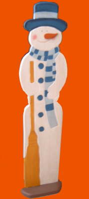      Schneemann bemalt
